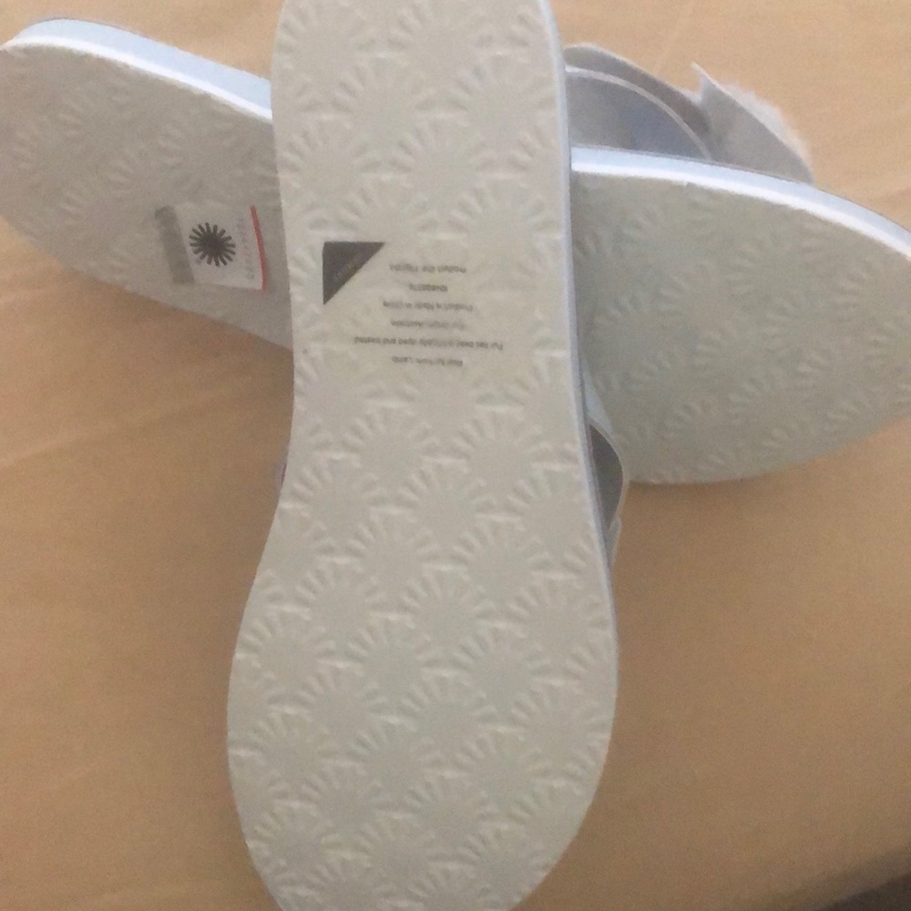 Sandals - Picture 4 of 5